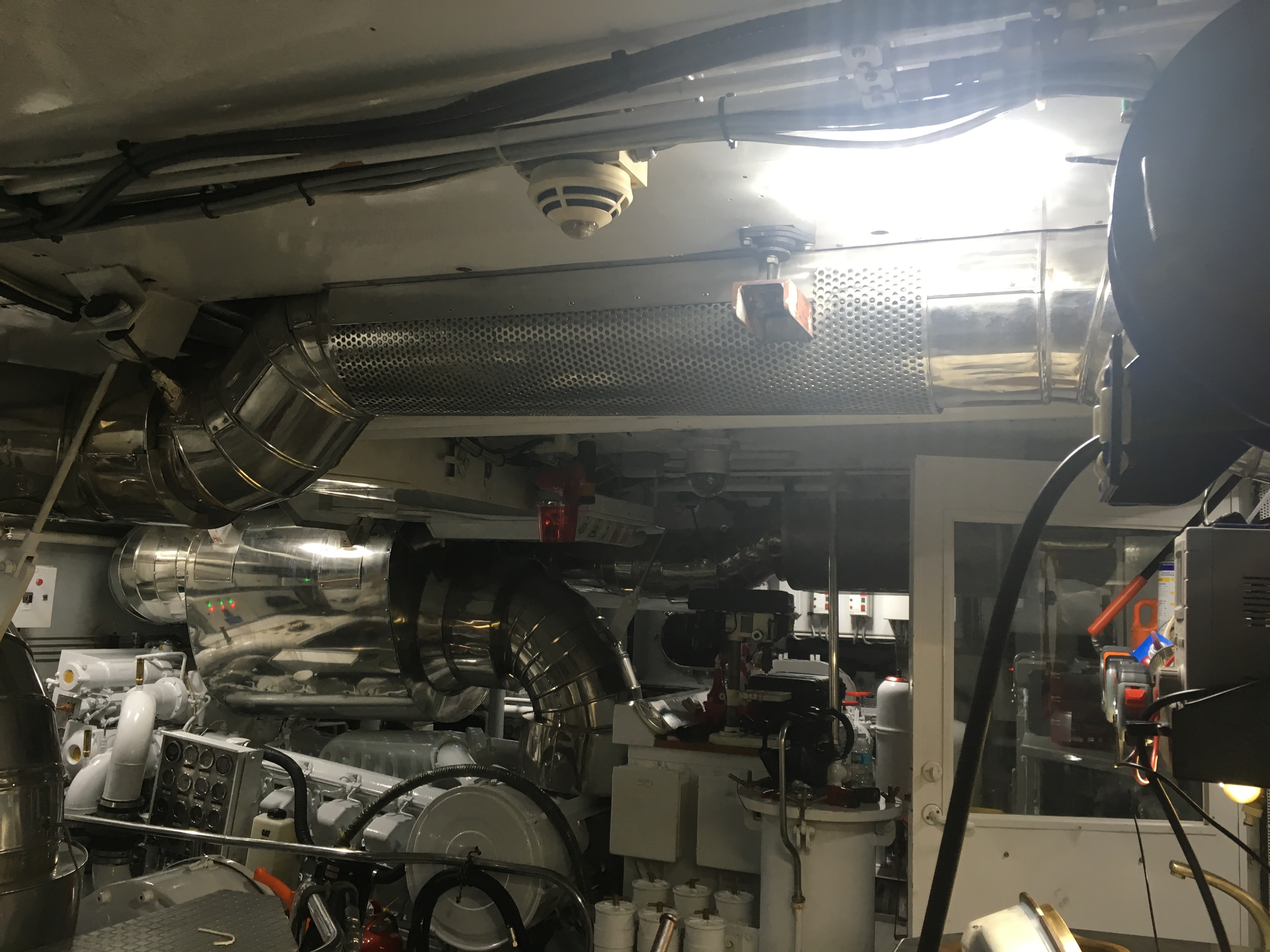 165' Yacht Halogen/Florescent to LED Retrofit ApexLighting